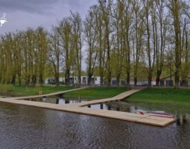 Tartu sõudebaasi ujumiskai Emajõel