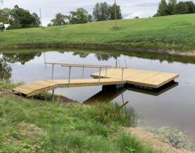 Ujumiskai käigusilla ja käetoega