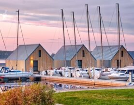 Ujuvmajad Poolas Camp Pizcis