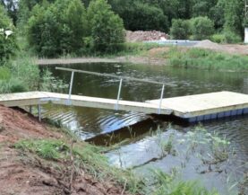 Väike ujumiskai jõel